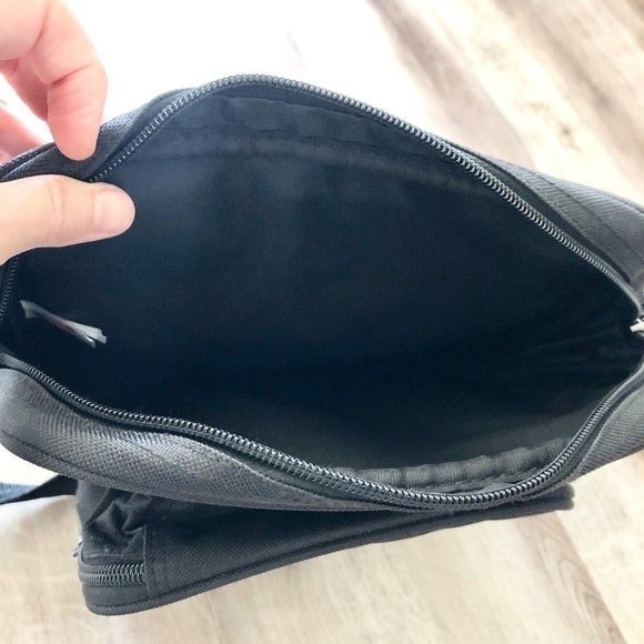 Disney, Bag, Pin Trading Bag, Disney, Mickey Mouse, Shoulder Bag, Good Condition - Picture 14 of 16